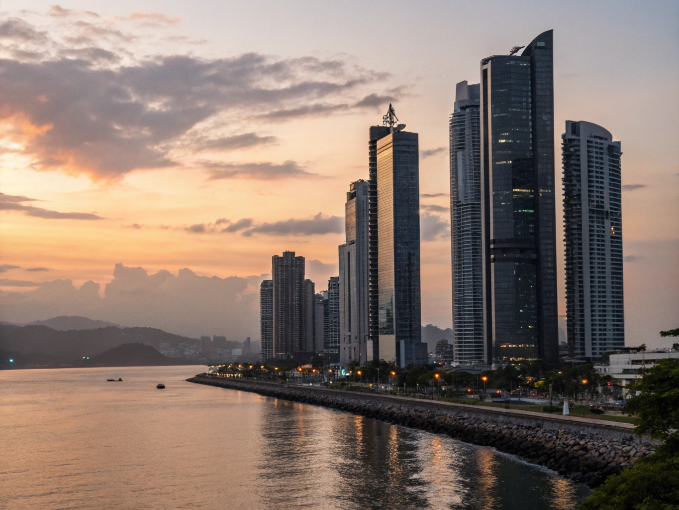 Skyline moderno de Costa del Este en Ciudad de Panamá